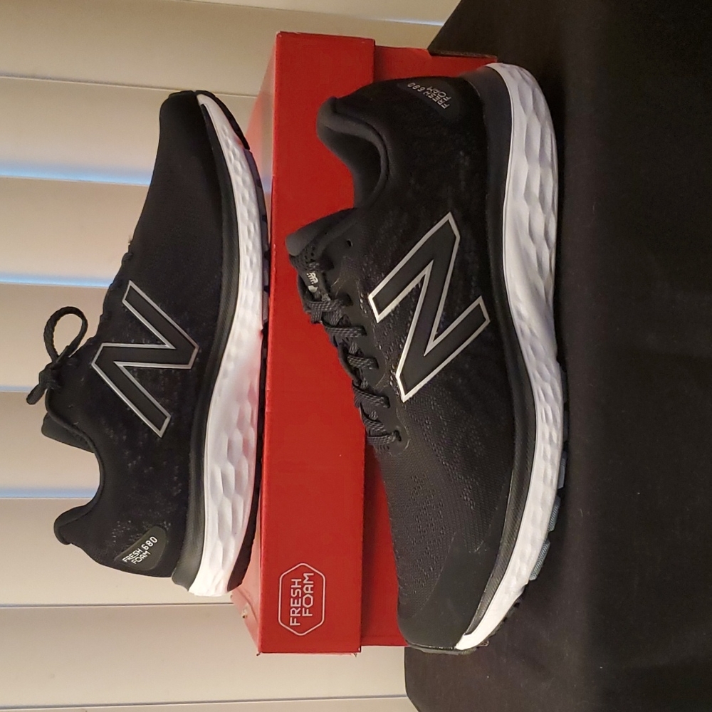 Men's size 11 New Balance Running Shoe